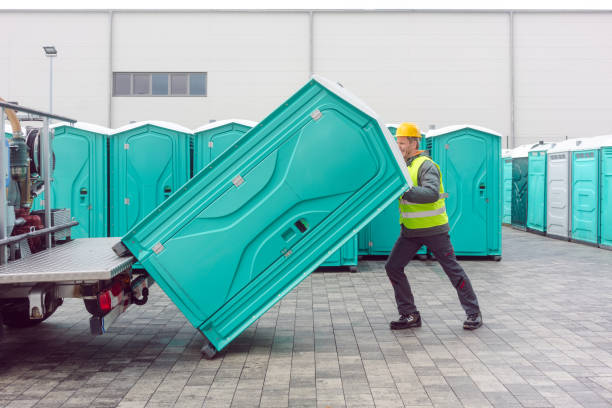 Best Luxury portable toilet rental  in Dyersville, IA