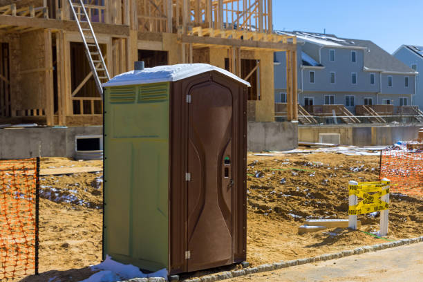 Best Porta potty delivery and setup  in Dyersville, IA