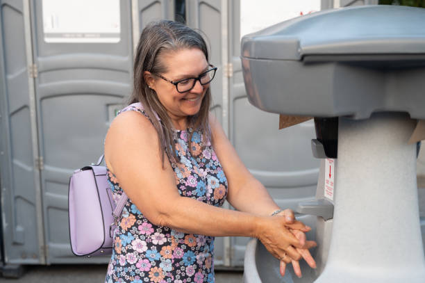 Best Portable restroom solutions  in Dyersville, IA